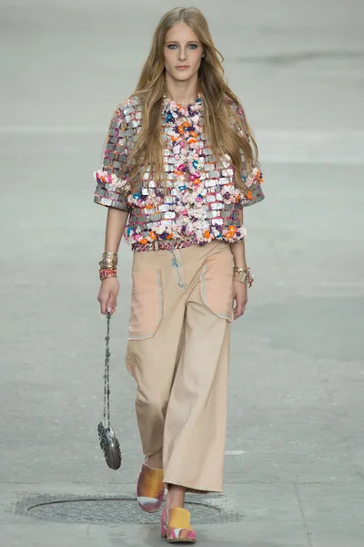Look 34